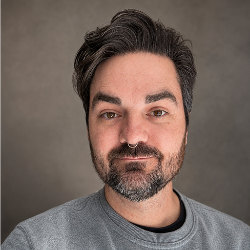 Chaz, Senior Designer